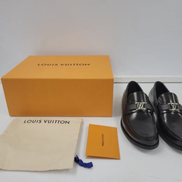 (65852-3) Louis Vuitton Major Loafer - Size 8 Men's - Picture 1 of 16